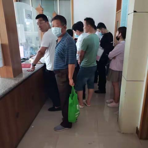 七贤户政大厅的“零门槛”