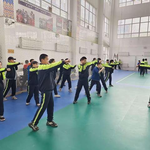 锡林浩特市第三中学武术社团课