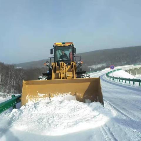 我养护中心冬季除雪抗灾保出行