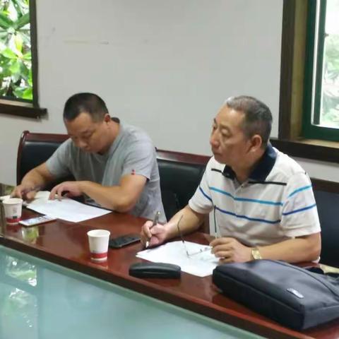 婺城农林铁拳出击  为养殖户开出整改单