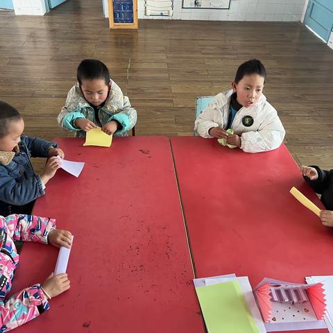 奉献爱心 陪伴成长 ——华丰幼儿园关爱贫困儿童活动