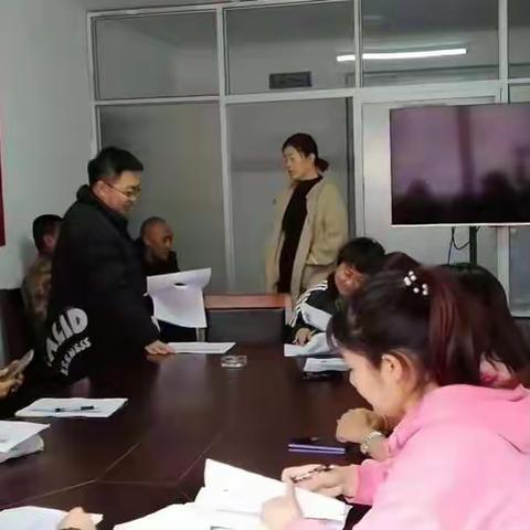 见“证”荣光，南芬街道发放首批退役军人优待证