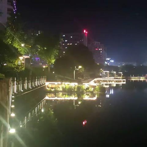 小城夜色