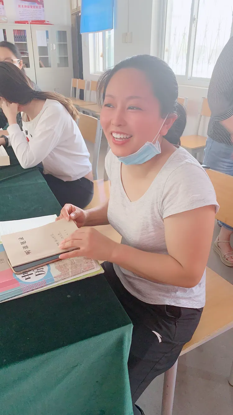 刘杏会老师评课中