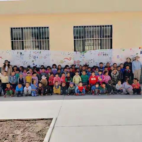 白马铺镇中心幼儿园“庆五一 · 劳动最光荣”主题活动剪影