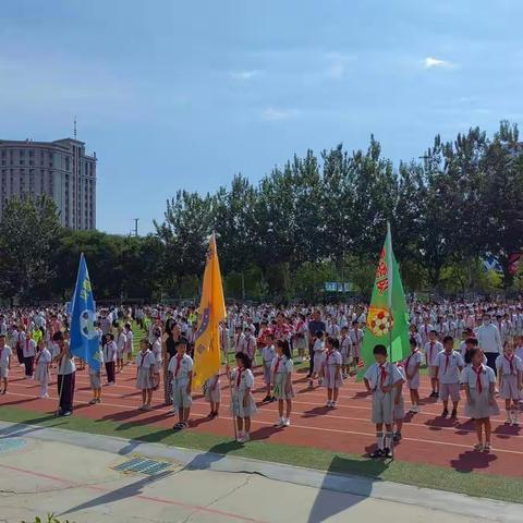 绿茵传递梦想 拼搏舞动青春——银川市兴庆区第二小学2022年“石榴籽”杯校园足球联赛颁奖仪式