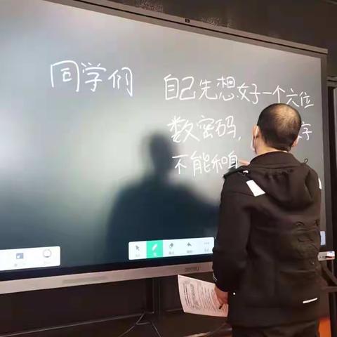 农行太原分行营业部前往聋人学校办卡