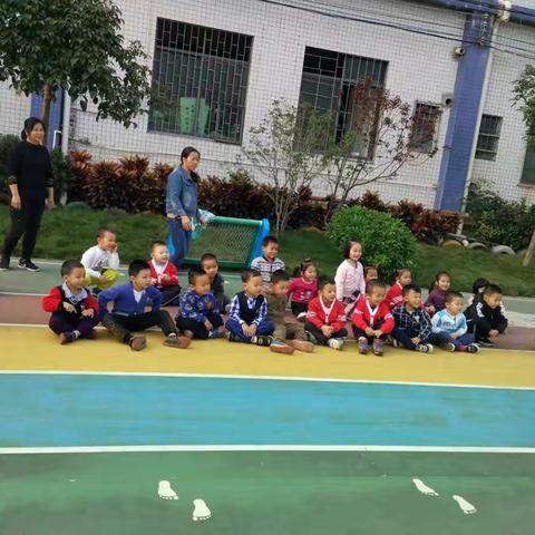 2017年12月7日盈丰幼儿园家长开放日序幕！感谢家长们的参与！