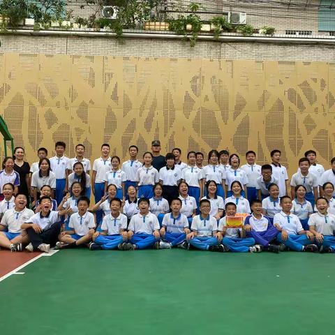 以梦为马，不负韶华 —— 乐昌实验学校七6班军训风采