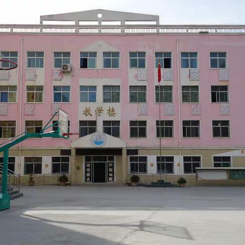 大峪镇中心小学乡土美术教学