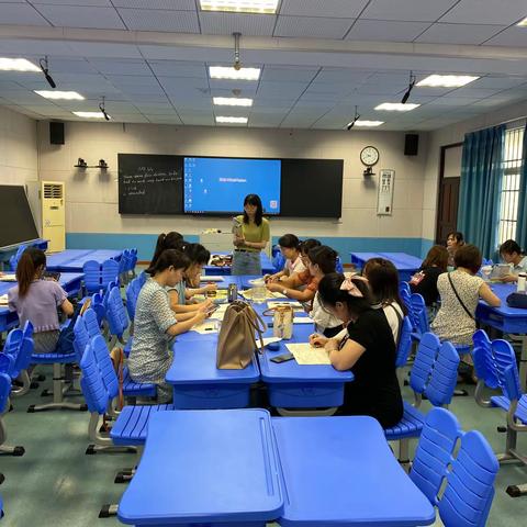 海南华侨中学初中英语备课组第四周公开课活动—展课堂风采，促教师成长