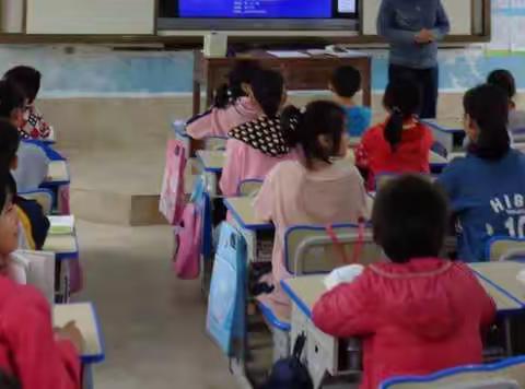 研修的路上，我们共同进步——2019年春期横县南乡镇竹莲村委小学语文第2组返岗研修活动。