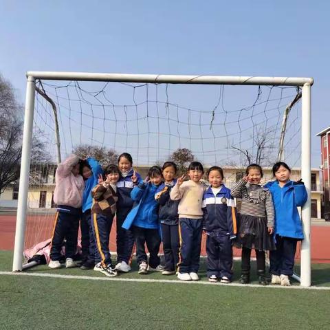 新时代学校一二班第二周周报