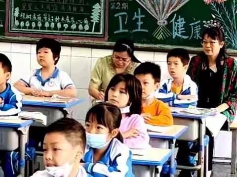 教研再助力，学科齐成长——乐昌市教师发展中心教研员深入乐城二小进行教学视导