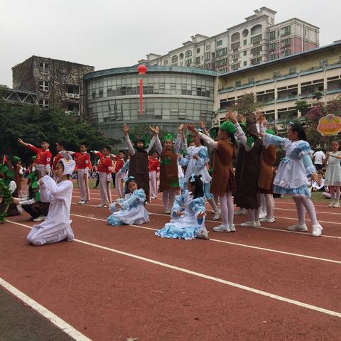 2018年清林小学体育嘉年华，五（2）班带你漫游仙境，惊艳全场！