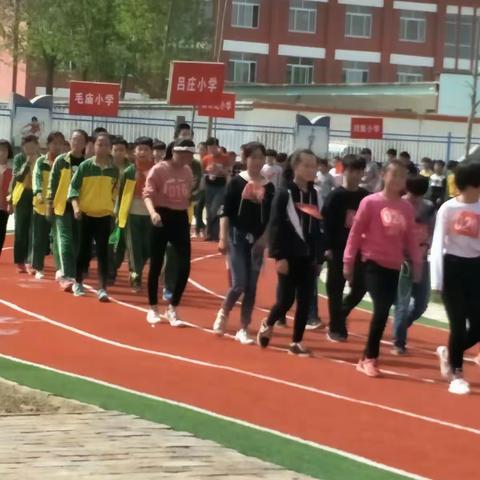 “我运动，我快乐，我健康”——吕庄小学2018春季运动会
