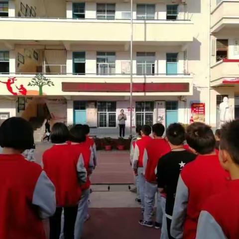 宁化县水茜初级中学开展“防踩踏安全疏散演练”活动