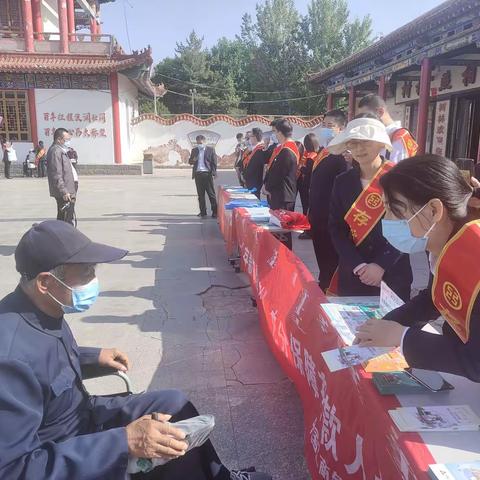 阿盟工行积极参加人民银行阿拉善盟中心支行组织的“存款保险”宣传活动