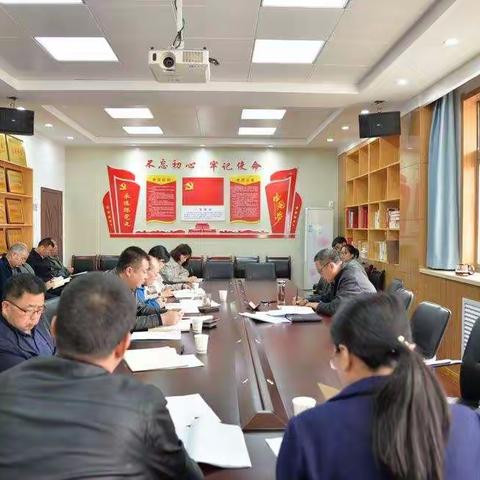 新城区城市管理和综合执法局党委组织党员干部学习黄文秀同志先进事迹