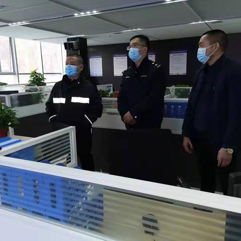春节不打烊    城管在行动