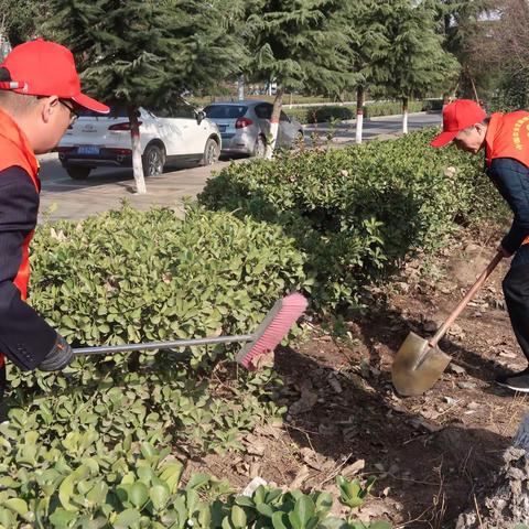 践行雷锋精神 助力垃圾清零