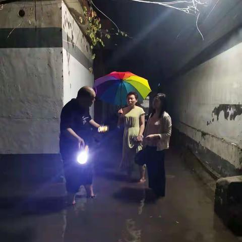 严格落实，快速反应，城关镇连夜做好强降雨应对工作