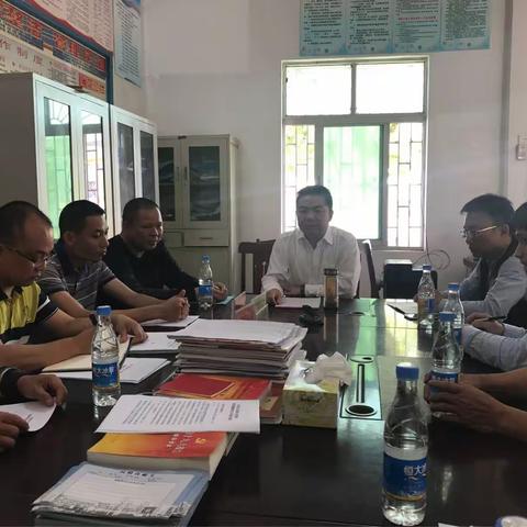 区委常委、组织部长梁同坤集体约谈永兴镇、建群村相关责任人