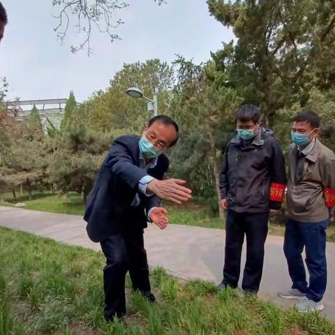 张宝迎主任调研指导泉城公园综合管理工作
