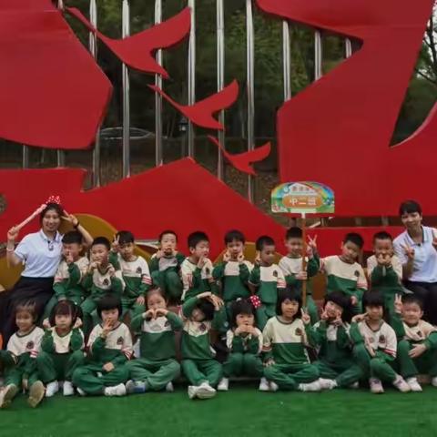 爱诺幼儿园中二班四月份主题活动《多变的天气》