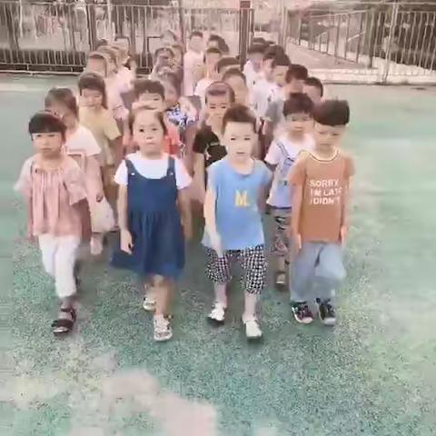 季忆留夏  时光有你-- 栖霞市文化路幼儿园丽君班