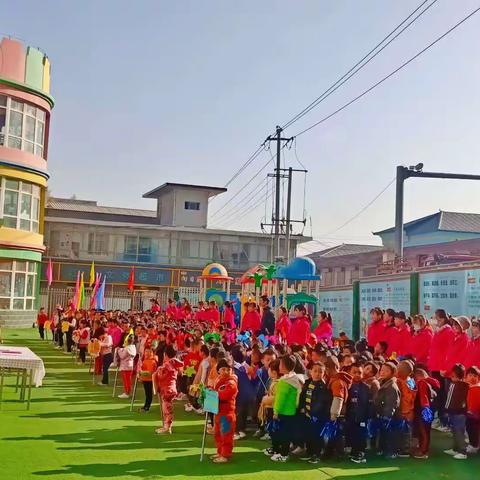 定远镇中心幼儿园中二班秋季游戏运动会