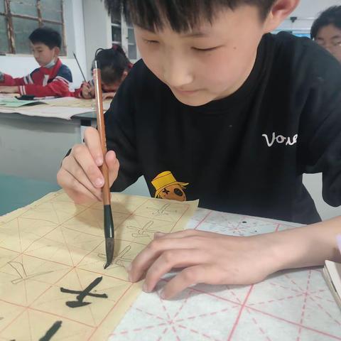 水冶北关小学“软笔书法”社团第六周活动记录