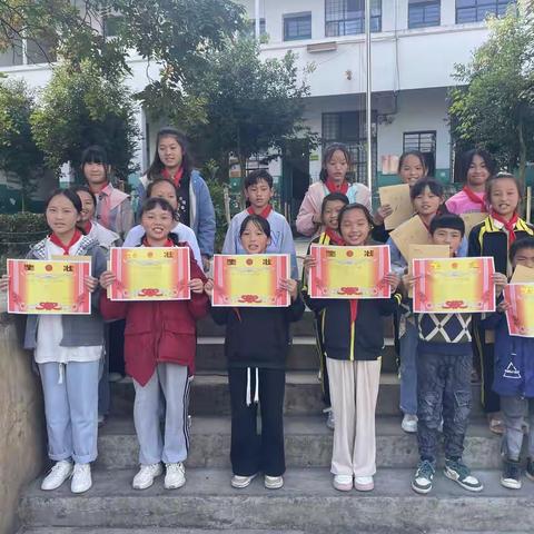 数学竞赛展风采，体智结合促成长——记以奈黑小学数学竞赛活动