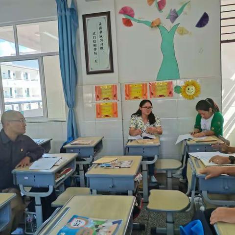 党组织领导的校长负责制教研活动      云龙县长新乡中心完全小学教研活动——“拜骨干教师为师”启动仪式