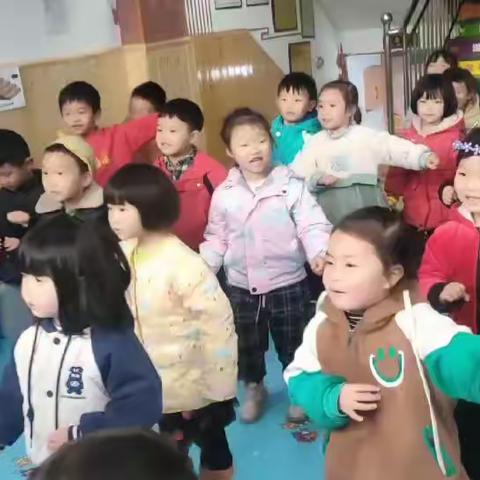🌱阳光幼儿园中班一周小美好，相机定格📷，记录宝贝们的点点滴滴，一起欣赏宝贝们的欢乐碎片。🎆🎆