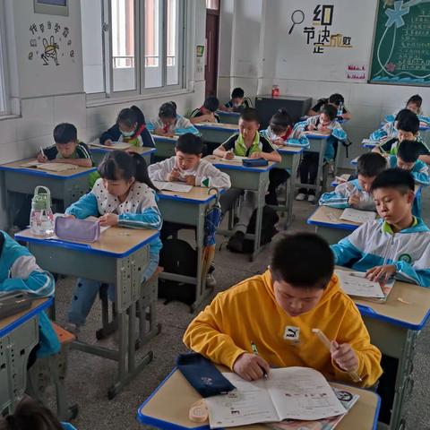 这学期即将落幕，为认真、努力的你们点赞，期待下学期的遇见！