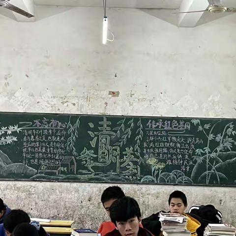 【“五红”培根铸魂】缅怀革命先烈  传承红色基因——赣州市沙石中学清明祭英烈主题教育系列活动