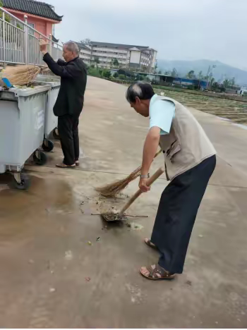 “学雷锋 树新风”