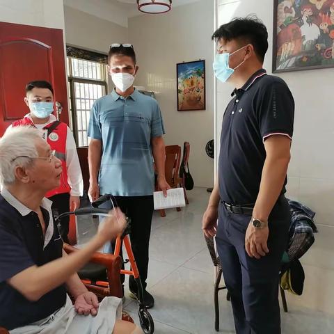 关爱老人，为老人接种新冠疫苗