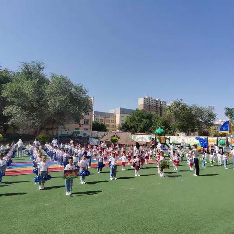 呼图壁县第五幼儿园“童心赢未来，快乐动起来”幼儿团体操比赛
