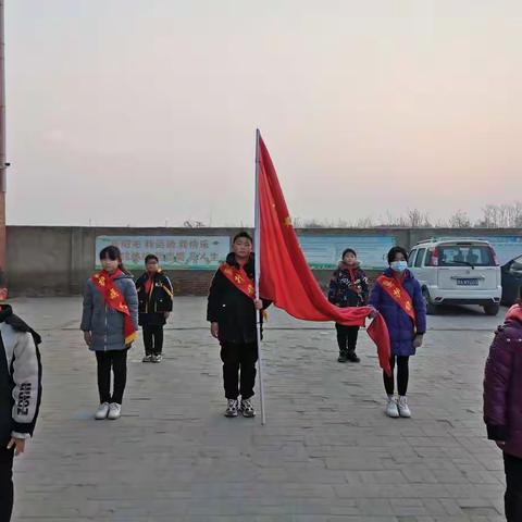 郑州航空港区双楼小学第十八周升旗仪式