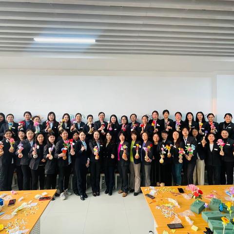 【山师情，民生意】英才学校女神节专场活动