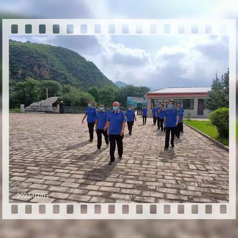 参观平北抗日根据地纪念馆