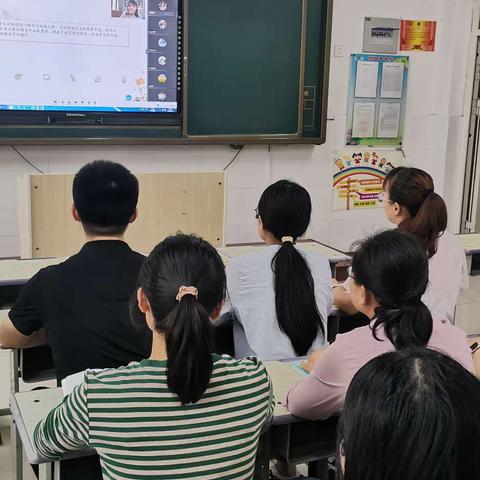 解锁新课标，赋能向未来—东原实验学校小学部开展语文新课标培训活动