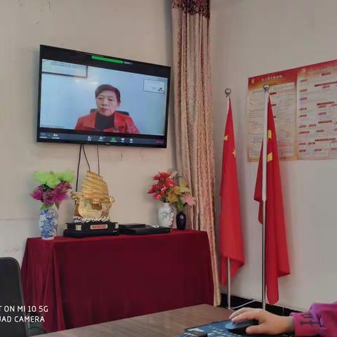 语文主题学习引领语文教学新时代——音六小全体语文老师参加全盟语文主题学习培训