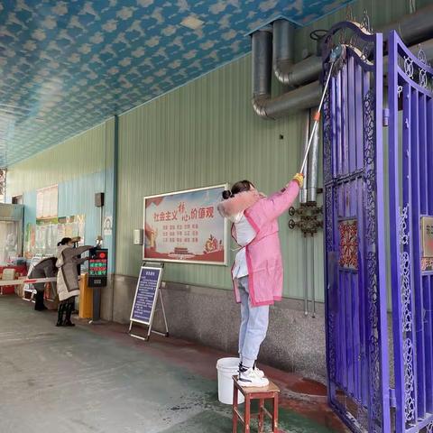 红色物业鹿歌苑小区，践行“大擦洗、大清扫、大整治”环境面貌大提升综合治理工作