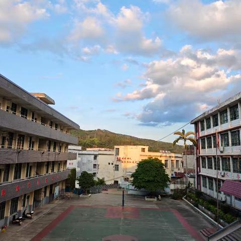 【居安思危 守护生命】—— 岑溪市三堡中学地震应急疏散演练纪实