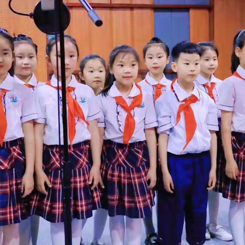 【咸阳秦都中学小学部】﻿社团幸福圈之我是小小主持人