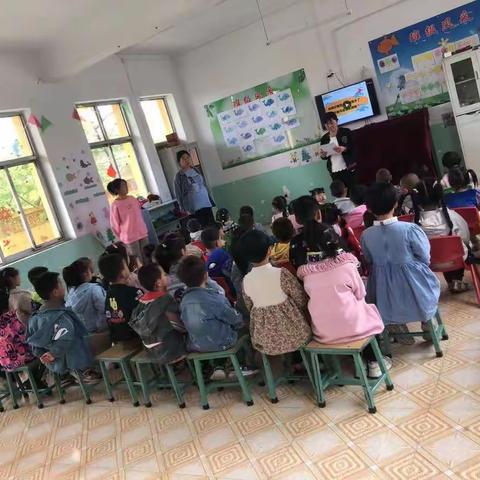 “我劳动，我快乐”连村幼儿园五一劳动节