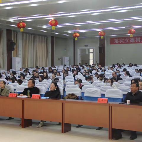 艺路“研”途,育见美好———枣庄市第二批美术学科中心团队工作室组建暨小学美术公开课观摩活动